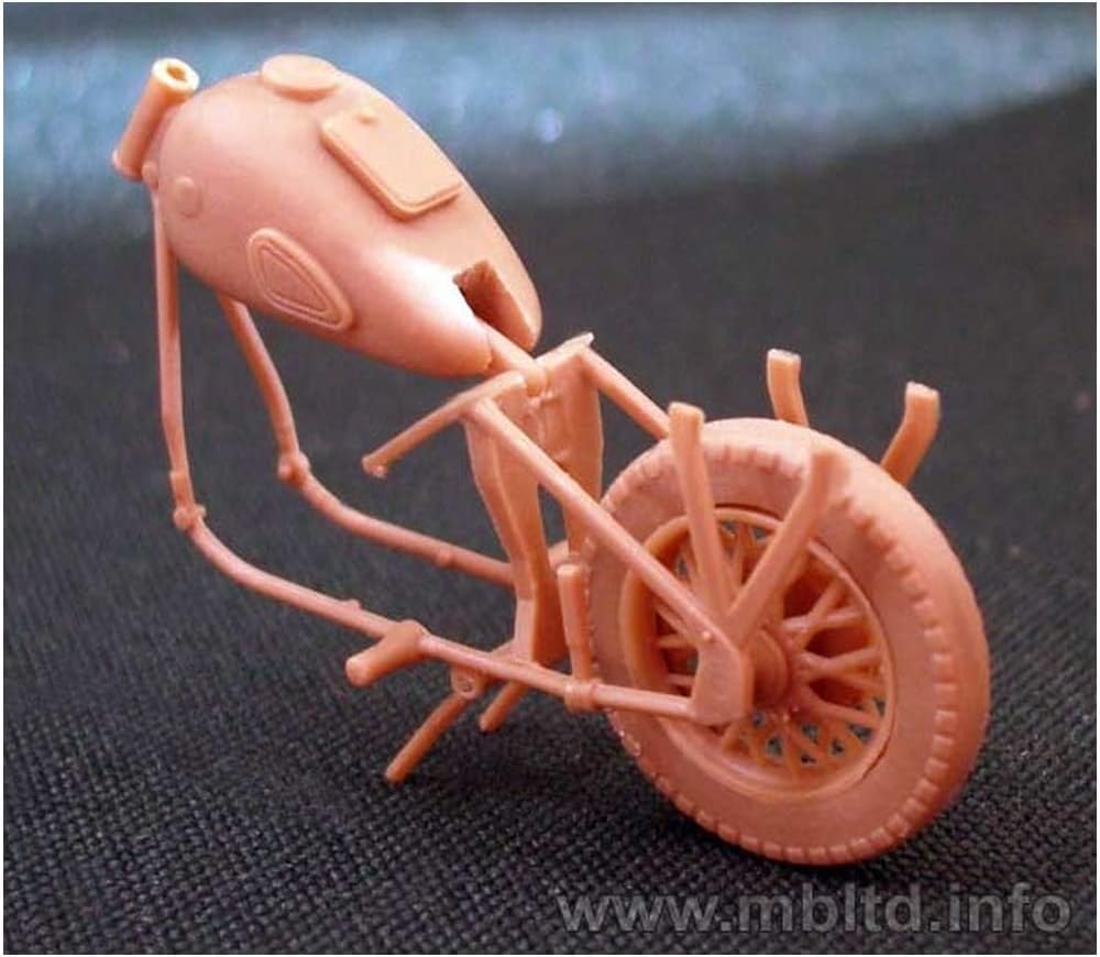 Master Box 1/35 Немецкий военный мотоцикл BMW-R75 с коляской Пластиковый набор модели MB35028