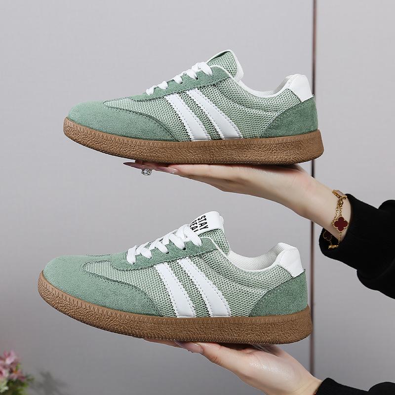 Special shooting of German training shoes for women's 2026 spring and autumn models, large size sports board shoes, fashion and leisure women