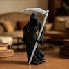 Юшэн Готическая Женская Статуэтка Жнеца с Косой 3D Печатная Черная Мантия Фигурка Королевы Загадочная Скульптура для Декора Дома, Офиса, Стола, Книжной Полки