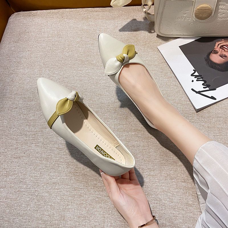 Женские Балетки Белые Натяжные Остроносые Офисные Мокасины Обувь для Женщин Шикарная Деталь со Скидкой Высококачественная Мода Лето 2026