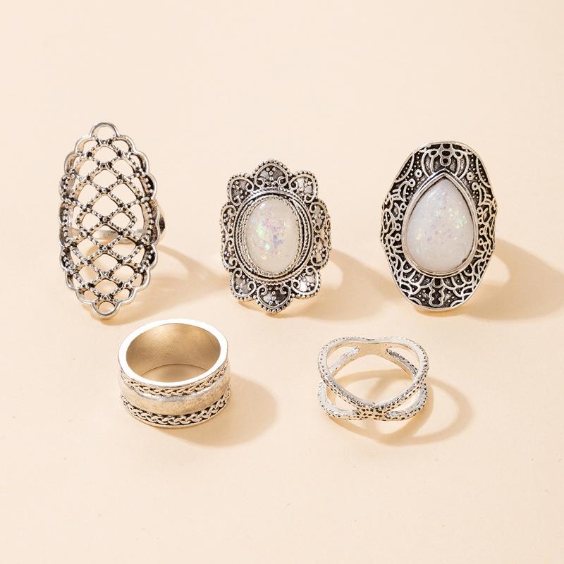 Богемный набор колец с инкрустацией из белого камня для женщин, винтажные металлические кольца серебряного цвета с резьбой и цветочным узором, модные ювелирные изделия