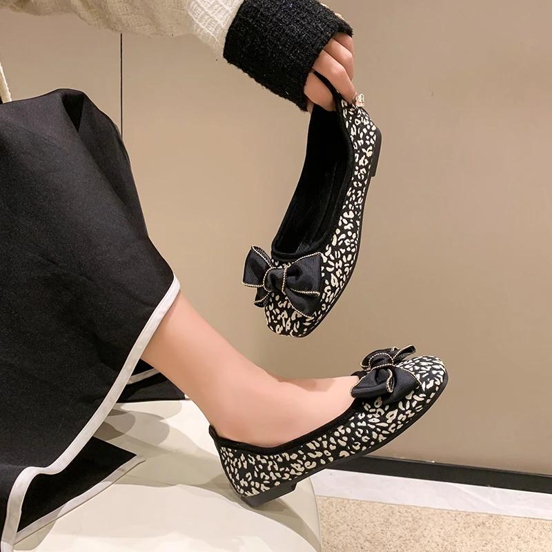 Fashion 2024 Autumn New Square Toe Bow Tie Flat Casual Shoes Women Fashion Leopard Designer Soft Sole Loafers Female Slip On Lazy Shoes