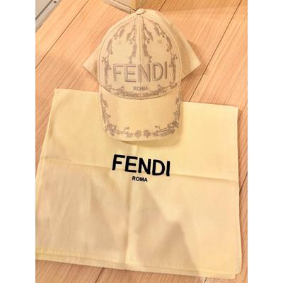 Б/у Кепка FENDI Унисекс