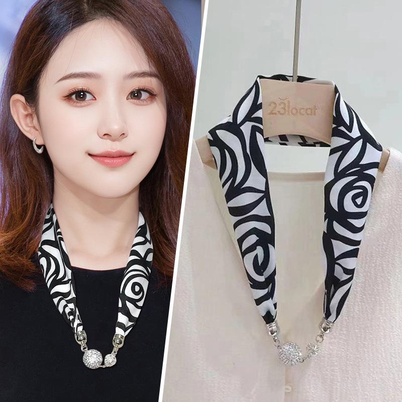 Женский шелковый шарф с магнитной пряжкой — модная защита шеи на весну, лето и осень 2024 года