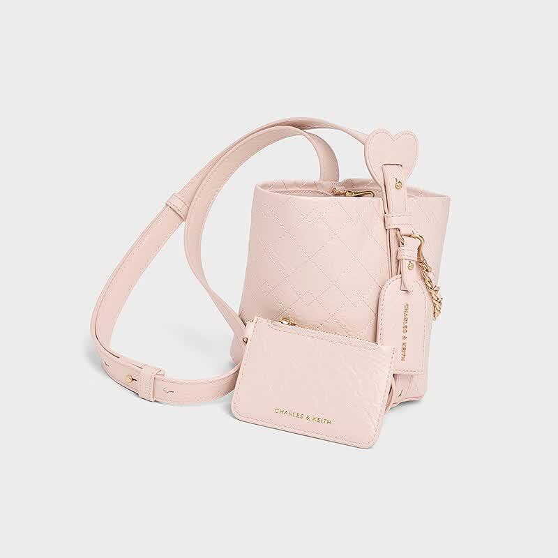 Набор: Сумка-ведро CHARLES & KEITH с стеганой отделкой и цепочкой