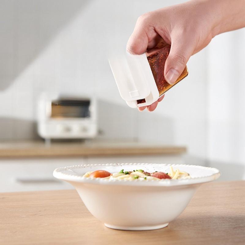 Кухонная коробка для приправ и специй, масляный горшок, комбинированное хранилище, герметичная влагонепроницаемая бутылка для специй, четыре отделения, банка для специй