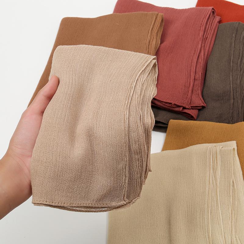 Новое поступление Жатый вискозный хиджаб Женский мусульманский шарф Шали Однотонный платок на голову Обертывания Большой размер Однотонный Исламский тюрбан Повязки на голову Фуляр