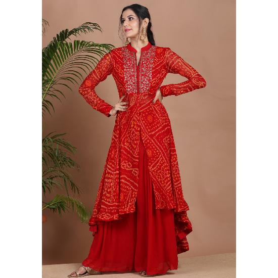 Недавно разработанный и настоятельно рекомендуемый комплект top-sarara для женщин, который можно носить в повседневные дни.