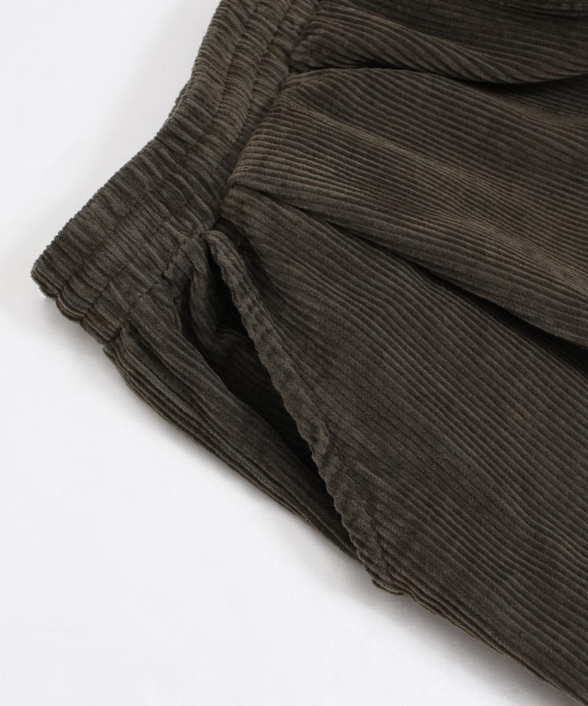 CAMEL WORK Wide Corduroy Cut Cargo Pants (Green)