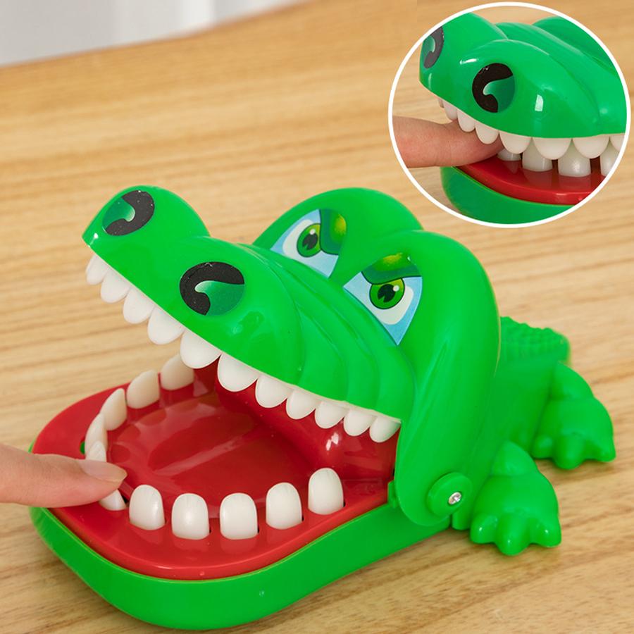 Забавная игра "Крокодил кусается", Игрушка-сюрприз с выпрыгивающими зубами, Интерактивная игра с неожиданной реакцией для детей и родителей
