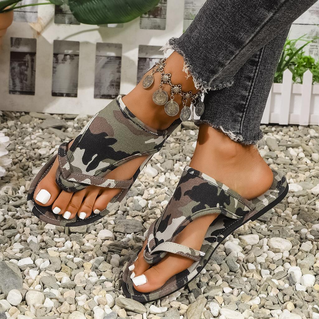 Модные женские тапочки 2025 Новые пляжные удобные туфли Женские тапочки на плоской подошве в этническом стиле Принтованные сандалии в римском стиле Шлепанцы Женские