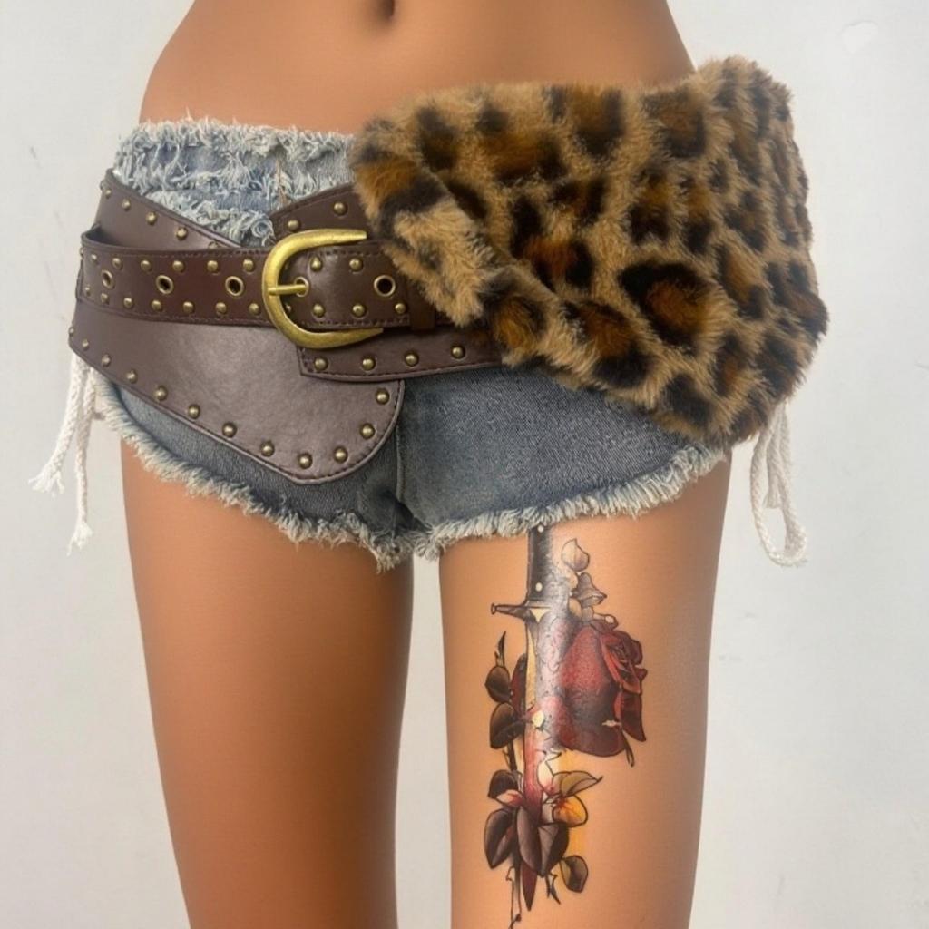 Новый плюшевый бесшумный ремень-пояс в стиле панк с заклепками и леопардовым принтом, представляющий миллениальскую горячую девушку из Европы и Америки