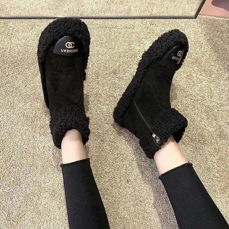 Hong Kong Wool Shoes Women's Winter Wear High Top 2025 New Warm and Velvet Lamb Wool Cotton Shoes Flat Non-slip Short Boots