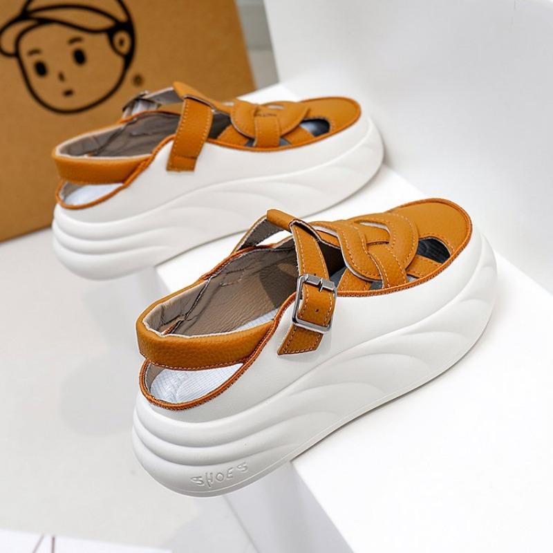 Сандалии Летние кроссовки Женские тенденции 2024 удобные кроссовки на полой танкетке Женские повседневные туфли для женщин Ретро сандалии женские