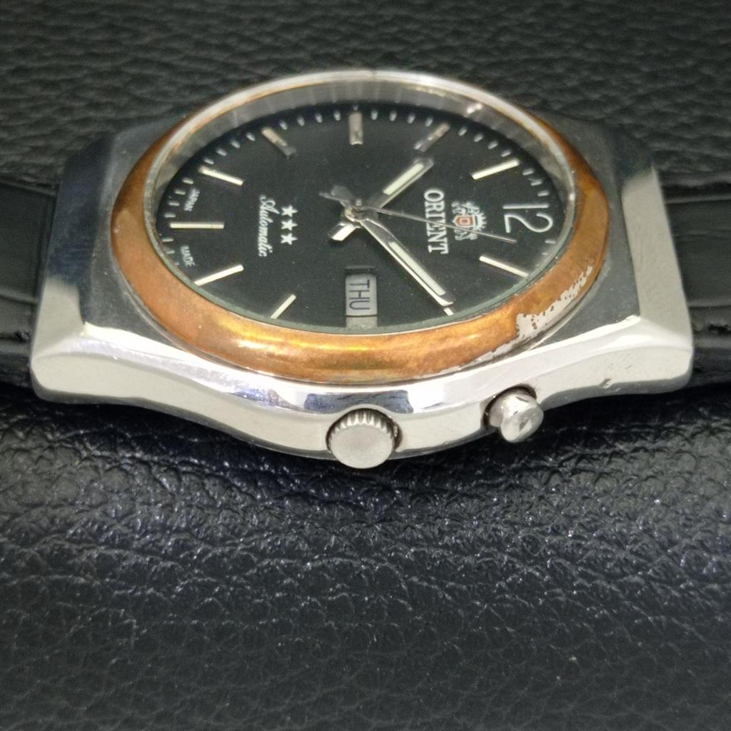 Б/у ORIENT JAPAN МУЖСКИЕ АВТОМАТИЧЕСКИЕ ЧАСЫ DAY&DATE ЧЕРНОГО ЦИФЕРБЛАТА A432326-2 R111-a432326