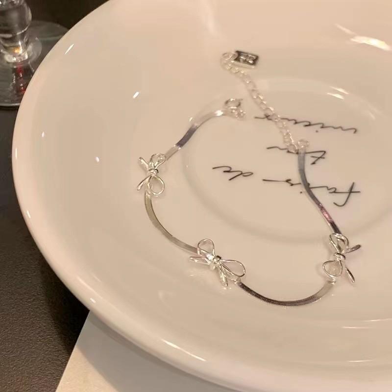 And Chic Modern Silver Bow Knot Bracelet For Women Minimalist Highend Jewelry Geometric