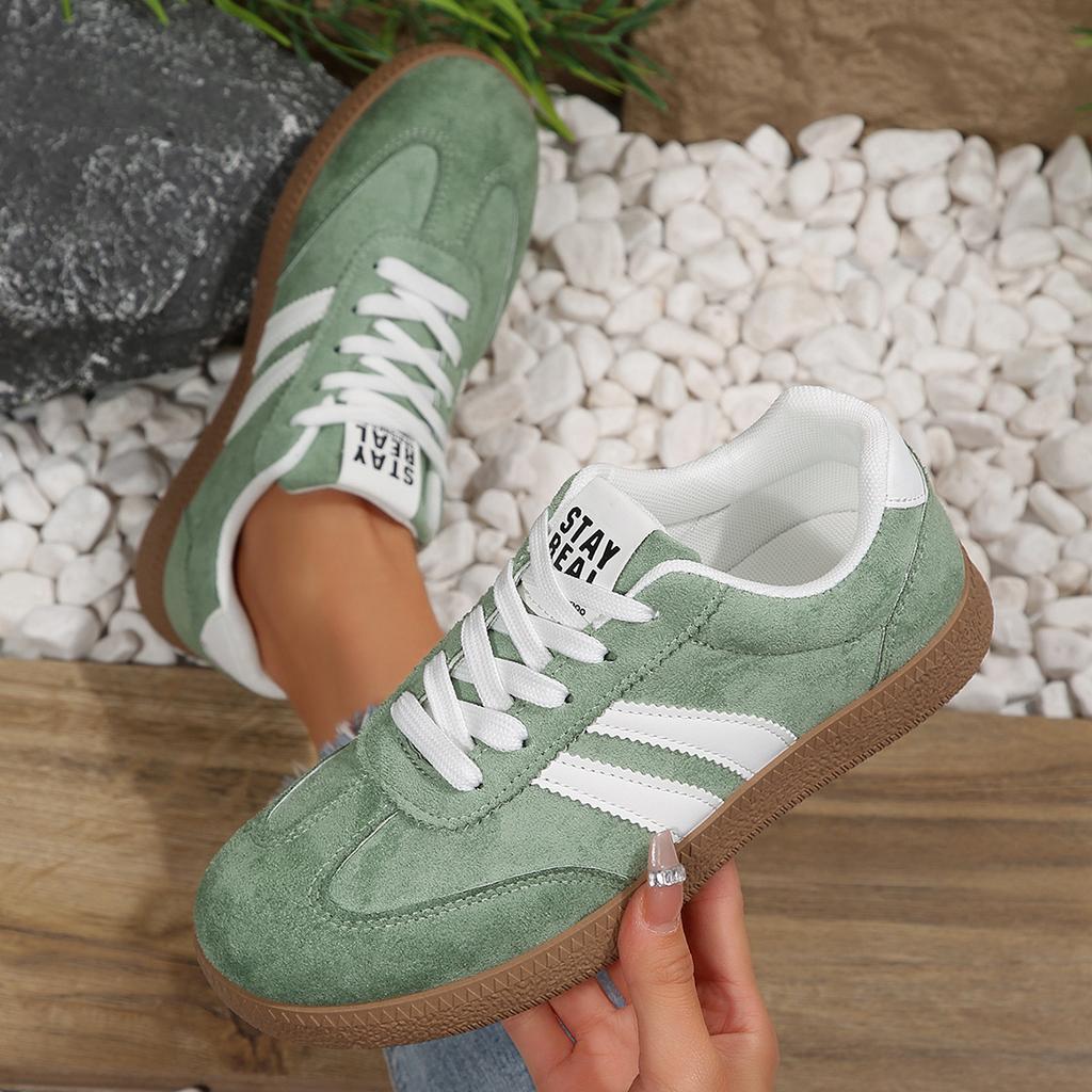 Special shooting of German training shoes for women's 2026 spring and autumn models, large size sports board shoes, fashion and leisure women