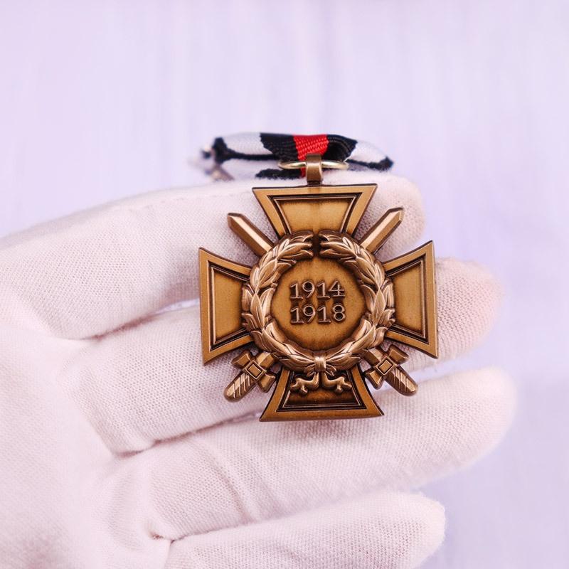 Почетный крест Первой мировой войны 1914-1918 годов, немецкий крест Гинденбурга с мечами, копия значка военной медали