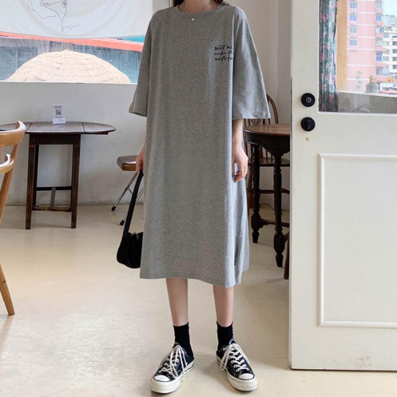 Женское платье-футболка с короткими рукавами, летнее, длина выше колена, большой размер, уменьшающее живот, облегающее платье для показа возраста