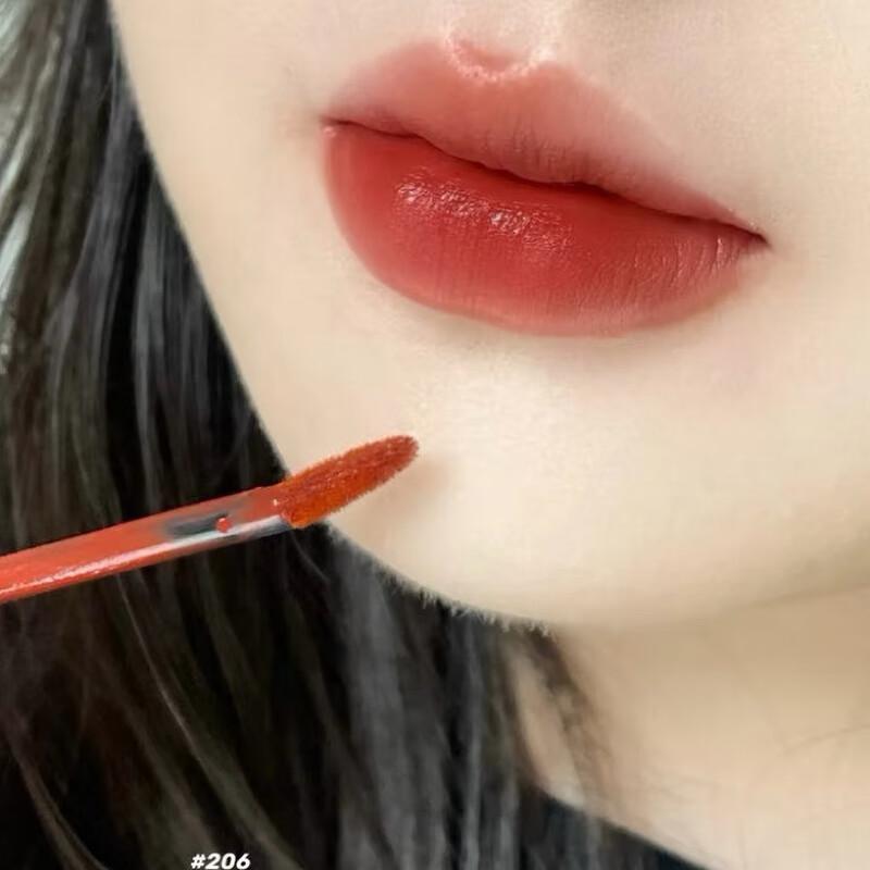 Бархатный блеск для губ Armani Red Tube