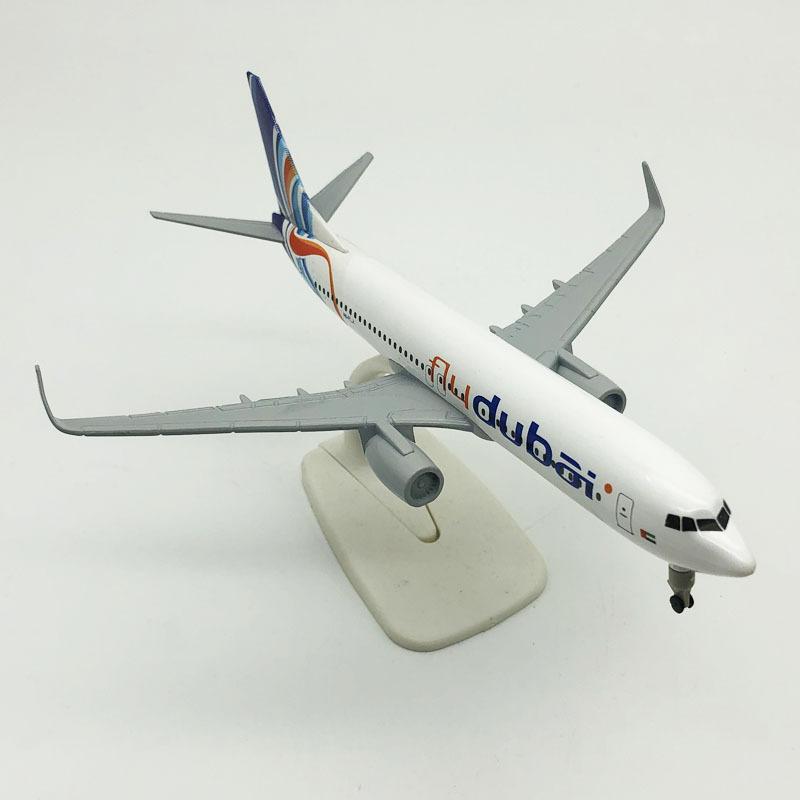 Model Aircraft 20cm for Dubai Airline B737 DieCast Airplane Toy Model 737 with Wheels Airplane Model Kits Collection