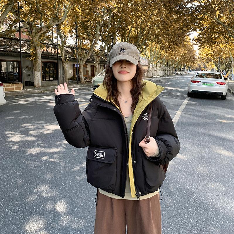 Женская короткая теплая зимняя куртка с капюшоном