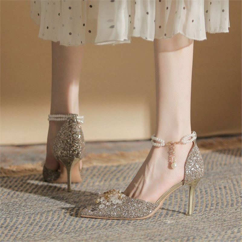 Женские туфли на высоком каблуке лето 2024 новые высококлассные красивые свадебные туфли с острым носком и мелким вырезом, сандалии с жемчужной надписью для женщин