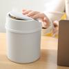 Мини-мусорное ведро для рабочего стола Мини-креативная крытая кухонная мусорная корзина для гостиной Переворачивающаяся корзина для мусора для хранения пластиковых ведер
