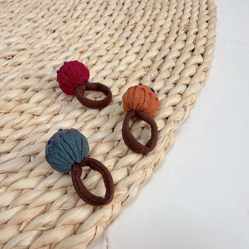 Шелковый треугольный шарф в стиле ретро - тонкий летний женский аксессуар для шеи