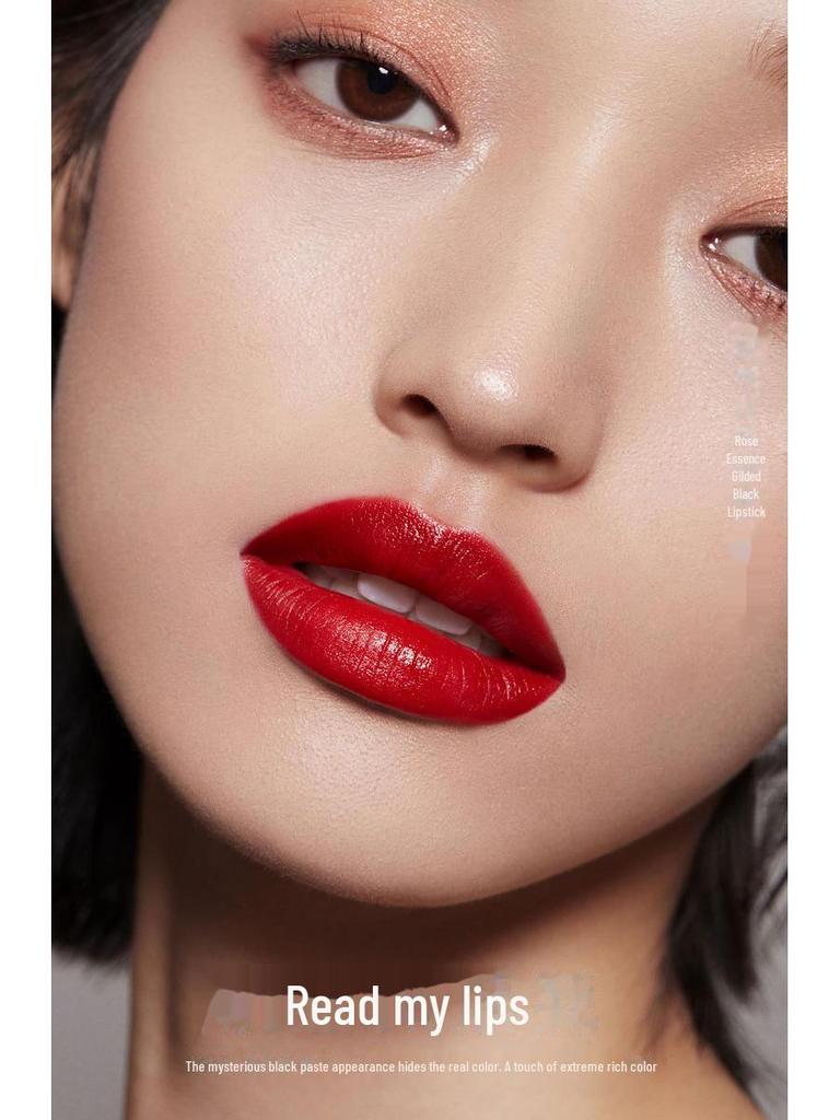 Губная помада Romantz/Yamizi Genuine Rose Black — стойкая, не выцветает, не оставляет пятен.