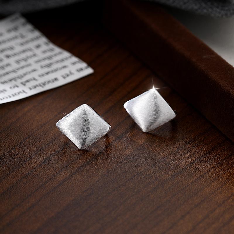 Brushed Square Earrings Fashion Light Luxury Early Autumn Personality Matte Matte Geometric Rhombus Earrings