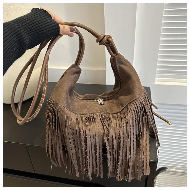 Модная бахрома Большая вместимость 2024 Новая Ретро Популярная Женская Простая Одноплечевая Наплечная Сумка