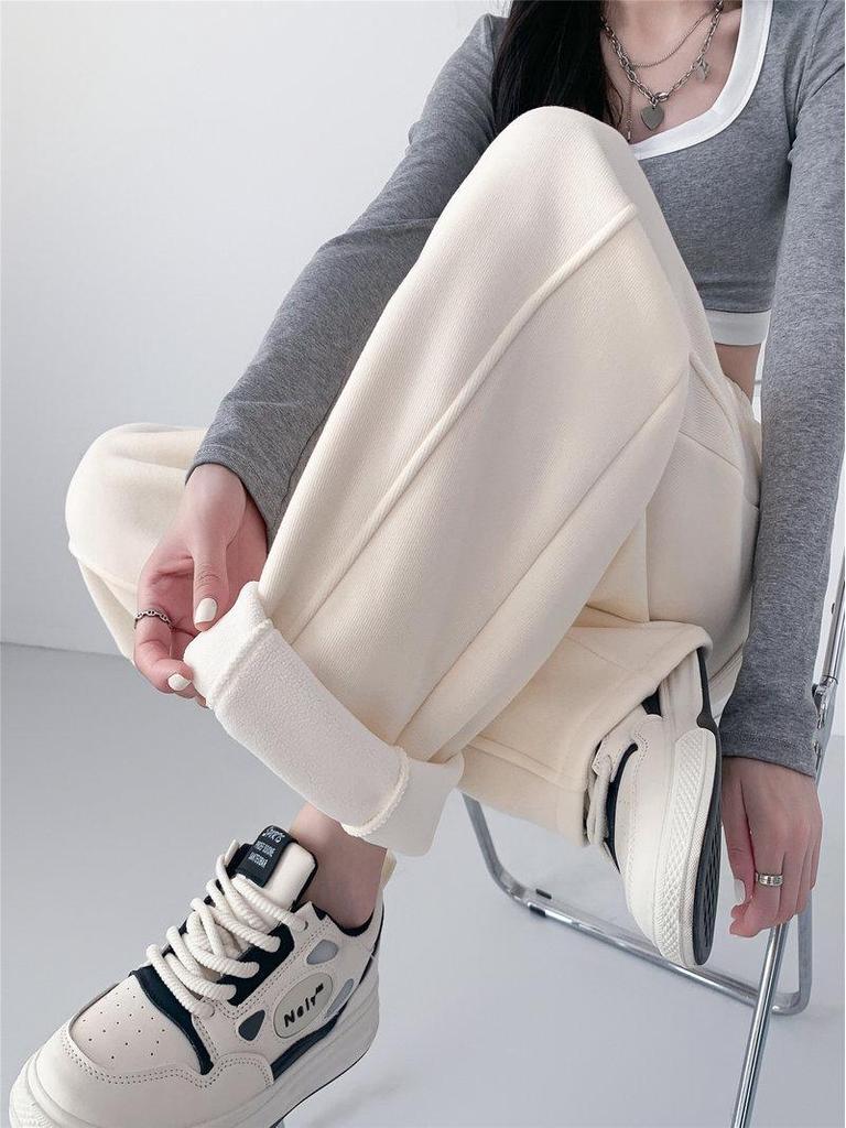 Women's 2024 Autumn/Winter Wide-Leg Banana Pants: Velvet Lined, Straight Fit, Casual and Warm.