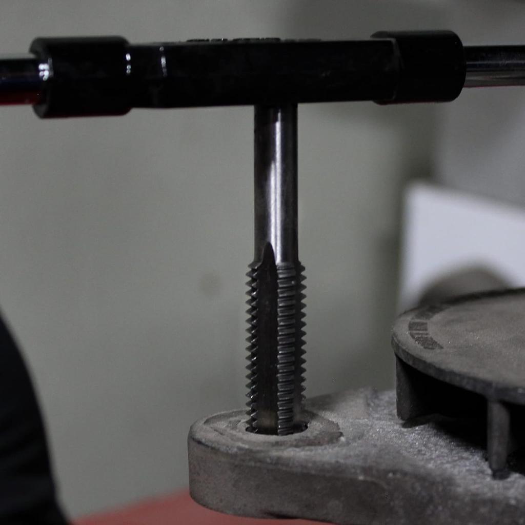 Корекау Метчик Плашка Ремонт Резьбы Отверстие Для Болта Ремонт Гайки Нарезание Резьбы Высокопрочная Легированная Сталь (Набор 60)