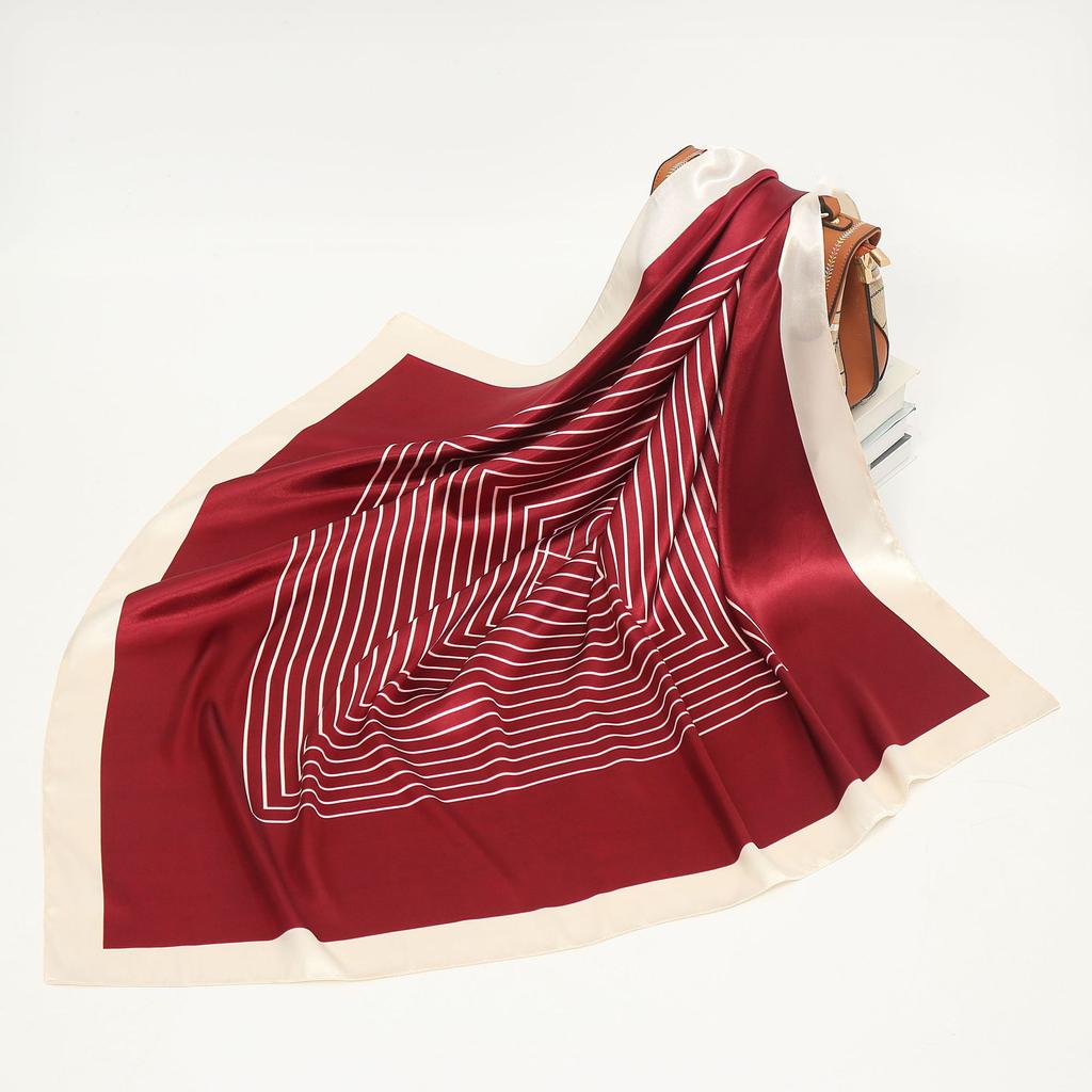 Шёлковый платок с принтом 90 см