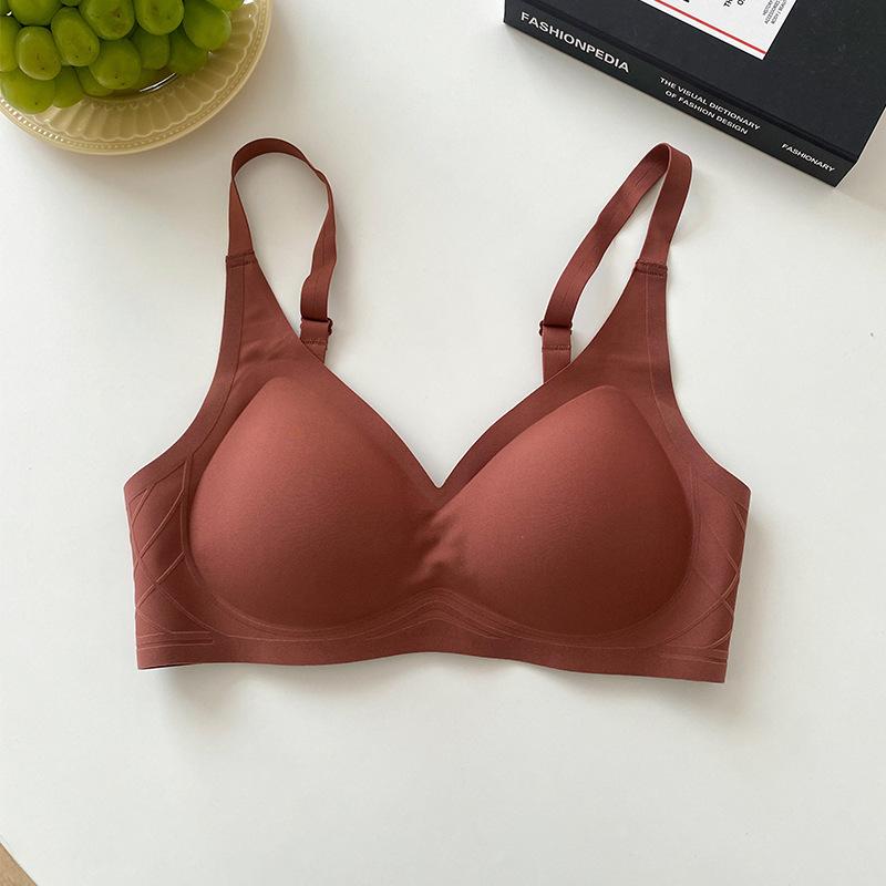 Flocking strip Soft support Traceless underwear Women's no steel ring Small breasts gather and close secondary breasts Fixed cup bra