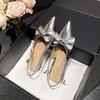 2025 новая корейская версия заостренный носок светлое горлышко плоский каблук серебристые с большим бантом пустой ремешок темпераментные женские туфли высокого класса