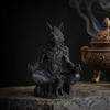 3D-печатная статуэтка медитирующего оборотня в готическом стиле Yousheng, скульптура Зверя-Воина Дзен на круглой основе, матово-черный фэнтезийный декор для стола, уникальный подарок для