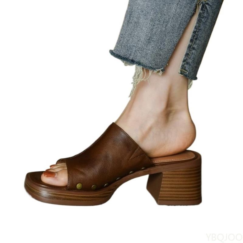 Women High Heels Fashionable versatile Shoes Women leisure comfortable Beach shoes Summer Thick Sole Anti Slip Retro Slippers