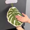 Creative Leaf Hand Towel Absorbent Wall Hanging Kitchen Soft Towel Bathroom Accessories Handkerchief Towel Home Wash Hand Towels