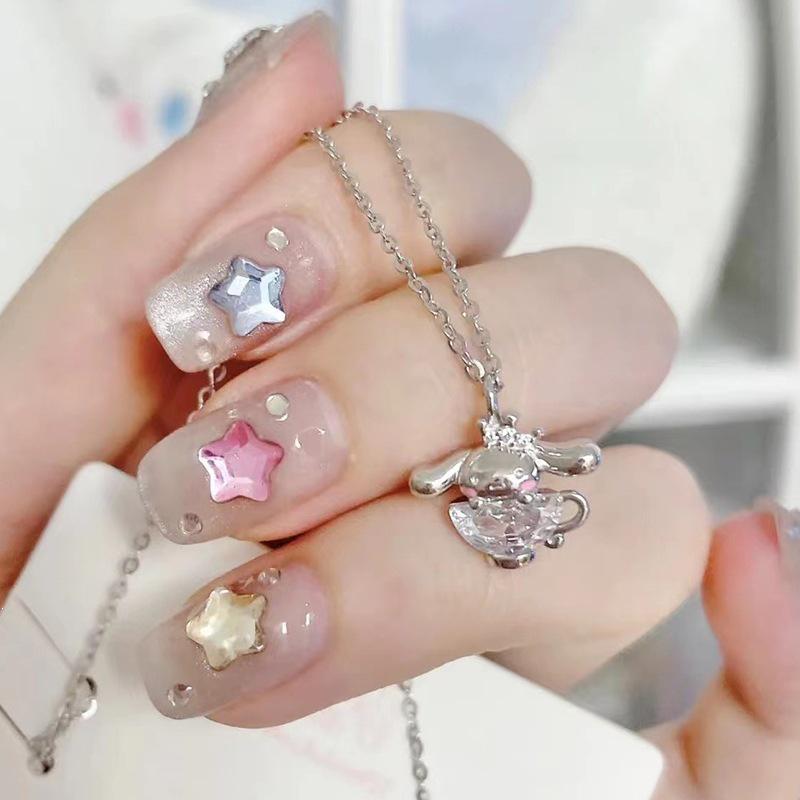 Cartoon Cat Rhinestone Necklace - Fashionable Girly Student Best Friend Chain with Niche Design.