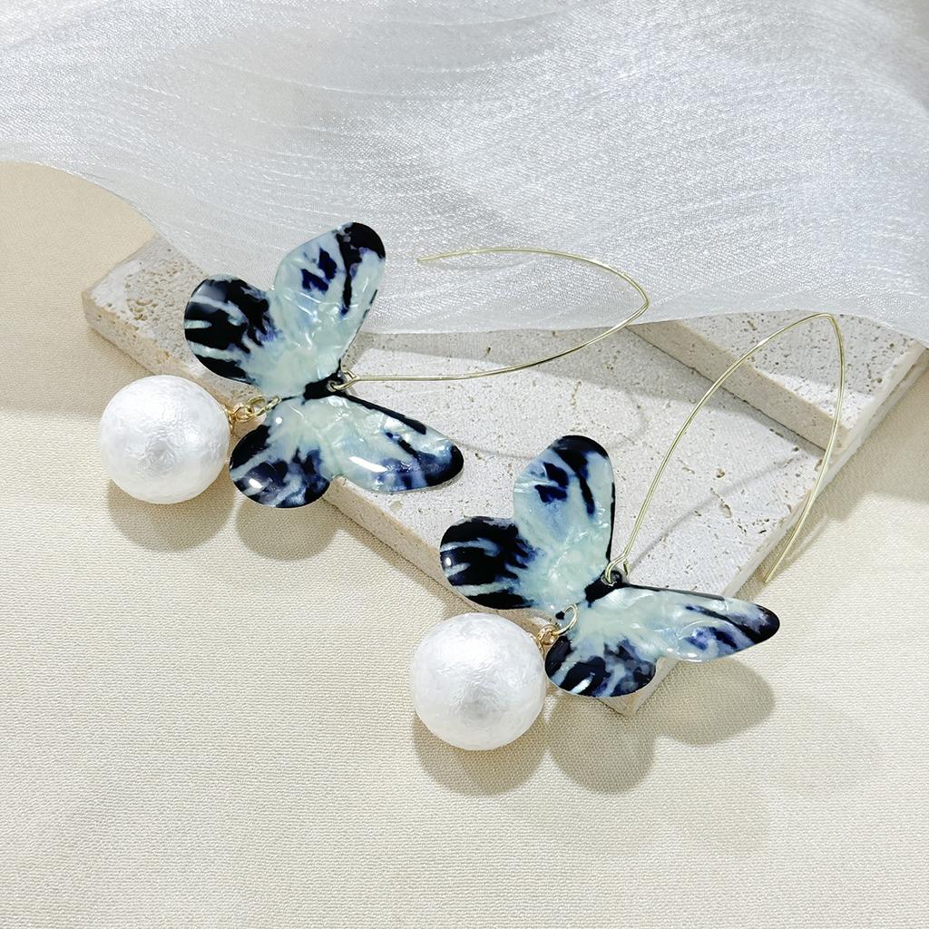Mori Super Fairy Butterfly Artificial Pearl Earrings Niche Temperament Design Ear Hook Fashion Light Luxury Earrings
