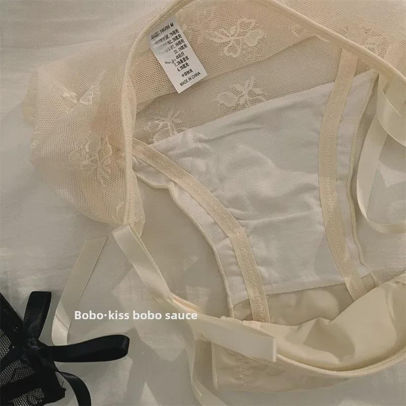 Трусики из шелковистого атласного кружева с заниженной талией - роскошное, прозрачное и сексуальное женское нижнее белье