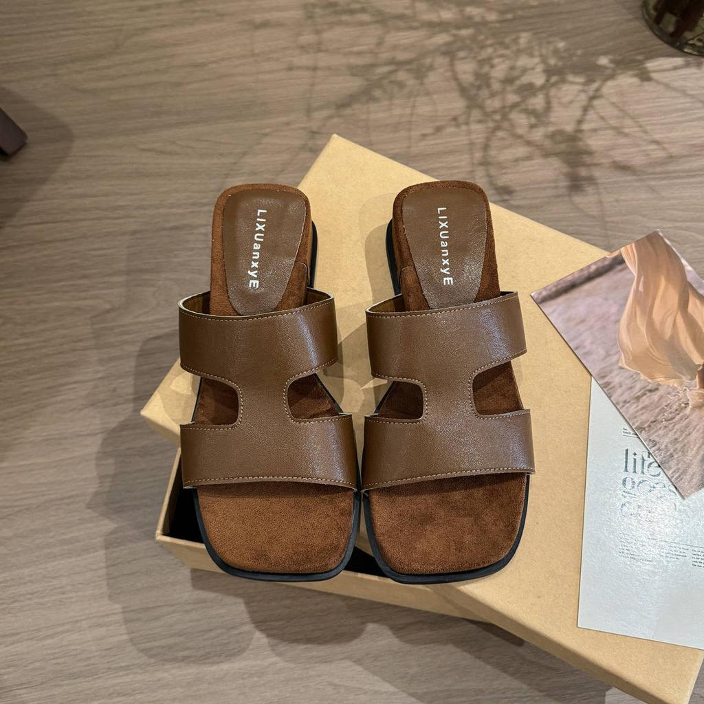 Retro Versatile One-word Slippers Women's Summer New Outer Wear Retro Flat Bottom Heightening Sandals Simple Sandals Tide