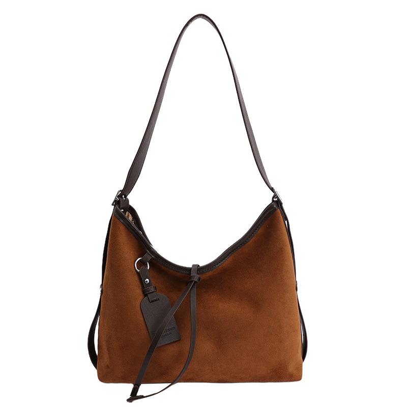 Модный дизайн замшевого ремешка контрастного цвета 2025 новая сумка-тоут женская высококлассная сумка на одно плечо