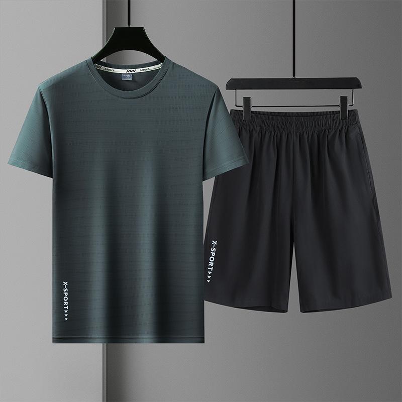 Men Fashion Casual Sport Suits Summer Short Sleeve T-Shirt and Quick Dry Shorts 2 Pieces Set Beachsuit Jogging Suit