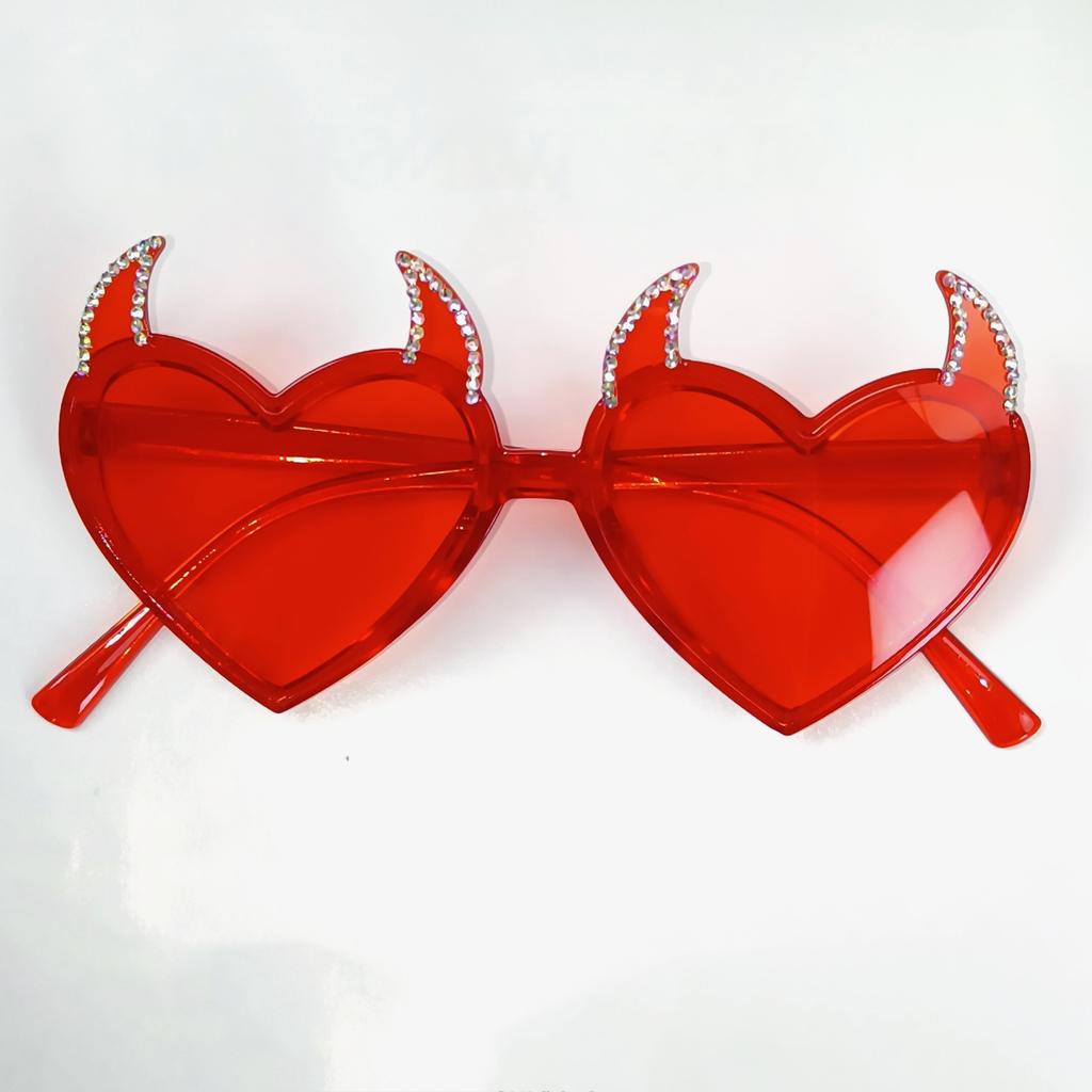 Новые солнцезащитные очки в форме сердца на Хэллоуин Женские Винтажные Дизайнерские Солнцезащитные Очки Тени Женские Забавные Универсальные Солнцезащитные Очки для Вечеринки