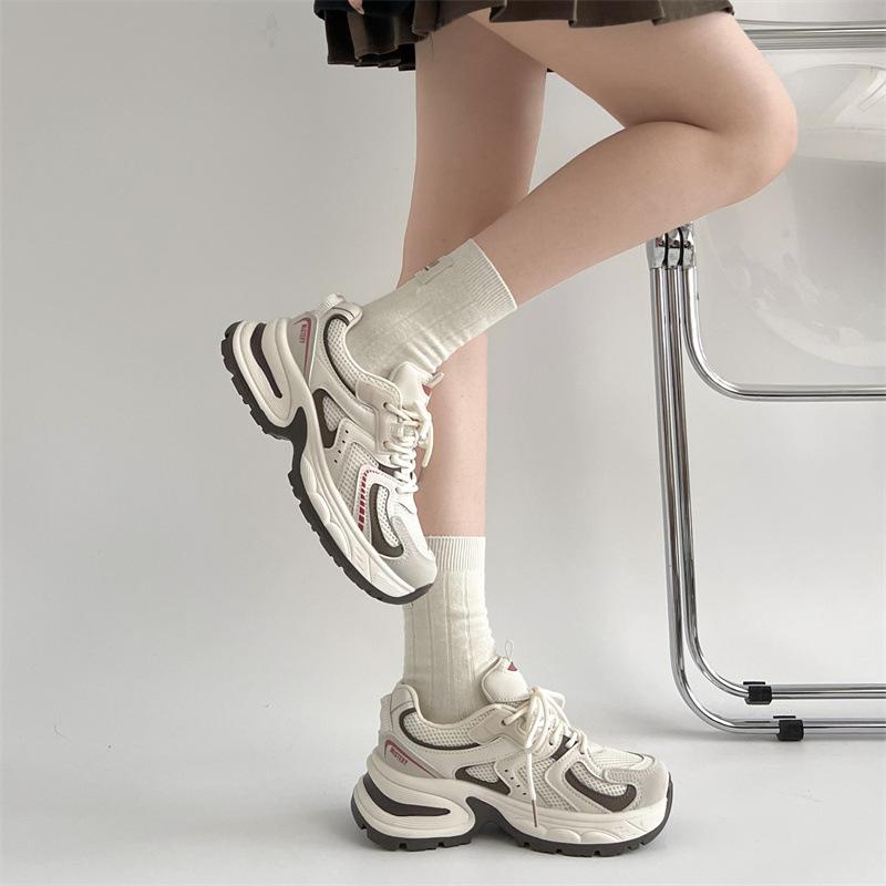 Серые корейские универсальные и легкие спортивные туфли на толстой подошве для женщин, осень-зима 2025, новые туфли, показывающие ноги и маленькие пары