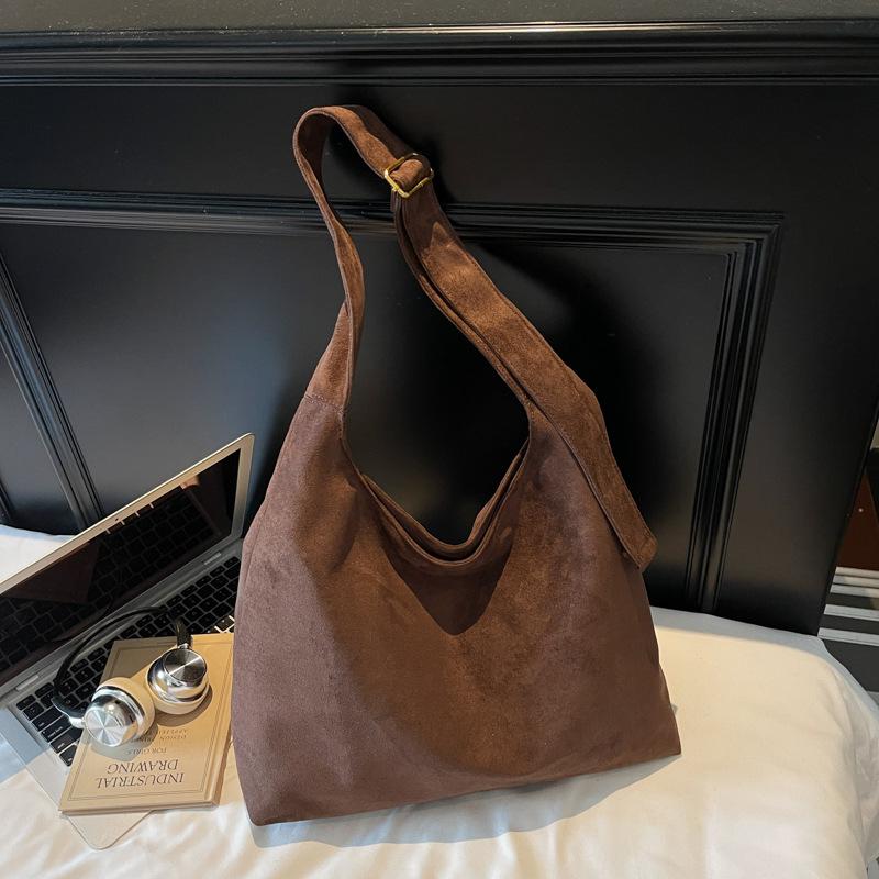Ретро простая сумка-тоут большой вместимости осень и зима новая нишевая сумка через плечо повседневная для работы модная сумочка