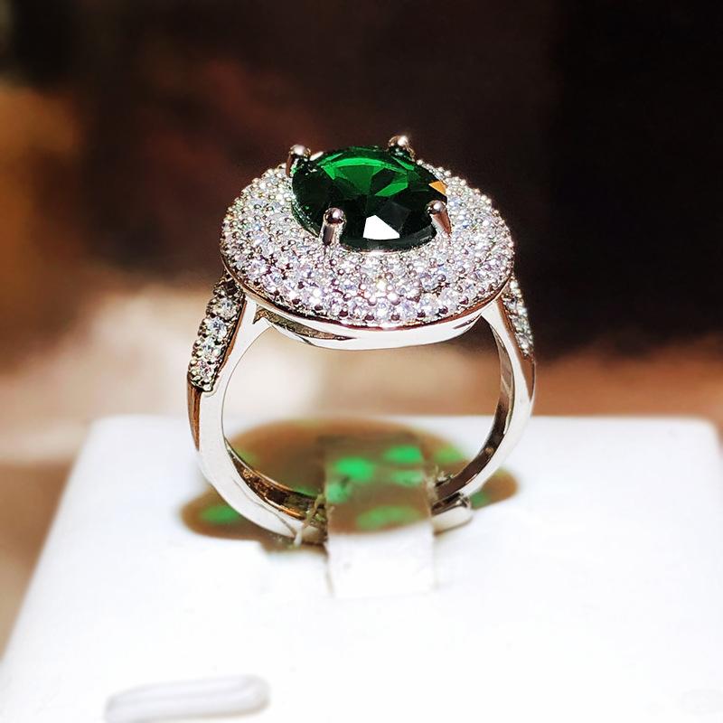 New High End Group Inlaid Zircon Temperament Emerald Emerald Simulated Green Tourmaline Color Treasure Open Ring for Women  Movable Finger Ring
